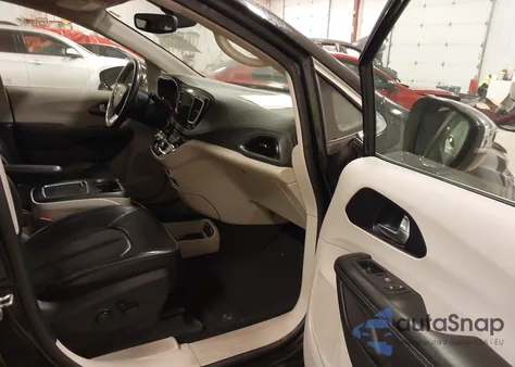 2020 Chrysler Pacifica Limited z USA, uszkodzony, nr VIN 2C4RC1GG5LR120927